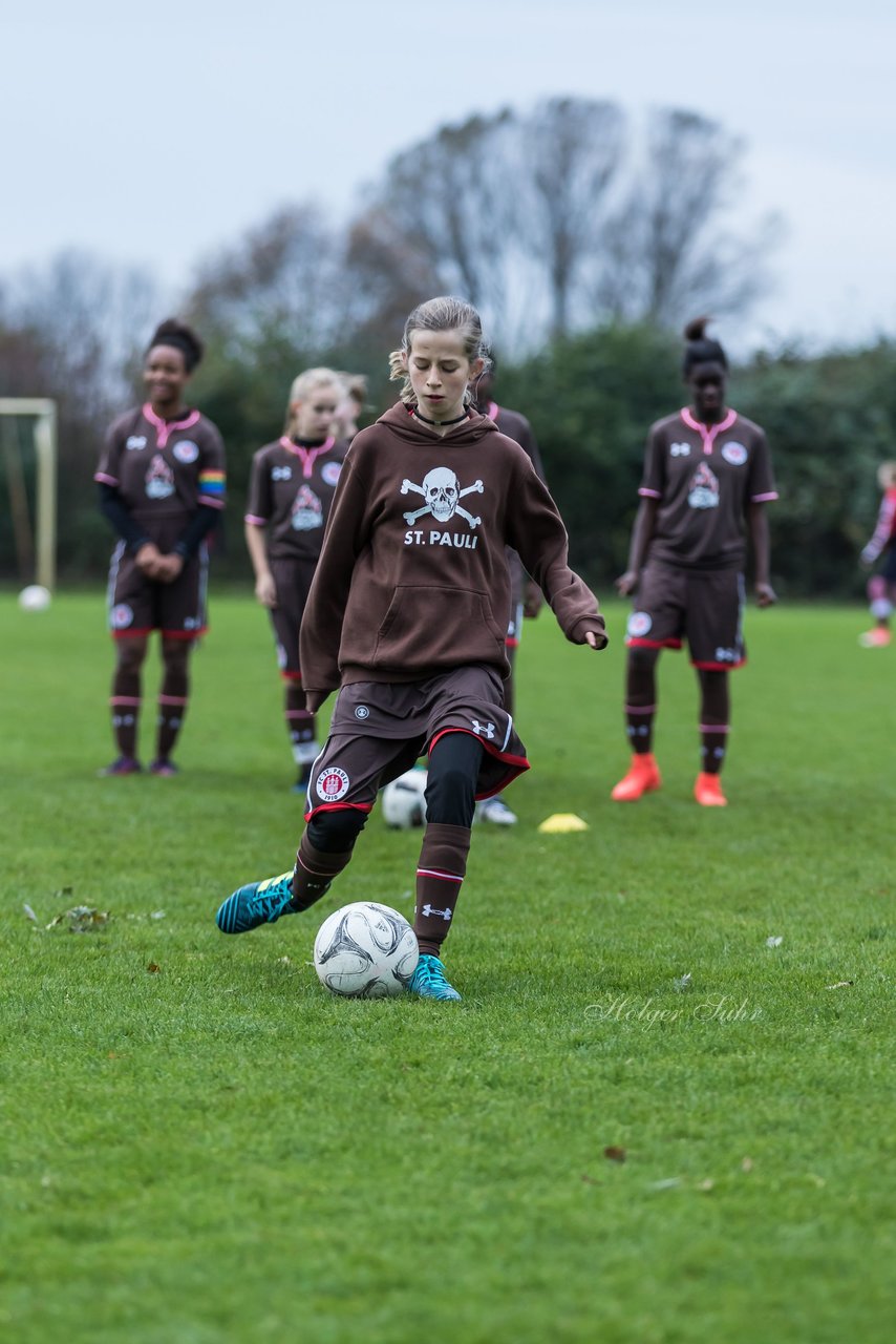 Bild 74 - C-Juniorinnen Halstenbek-Rellingen - St.Pauli : Ergebnis: 0:5